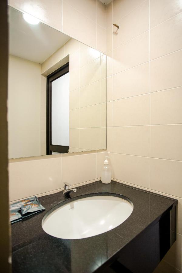 Pp Hotel By Moxy George Town Eksteriør bilde